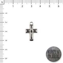 Cruz 14 x 18mm