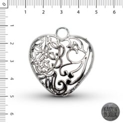 Corazon calado grabado