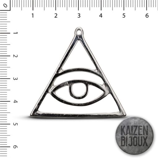 Dije triangular Ojo de Horus