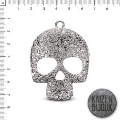 Calavera grande con dibujos