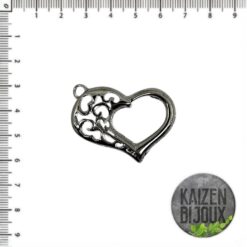 Corazón calado con argolla lateral