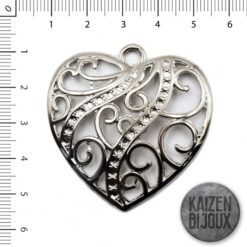 Corazon calado con dibujo 45mm