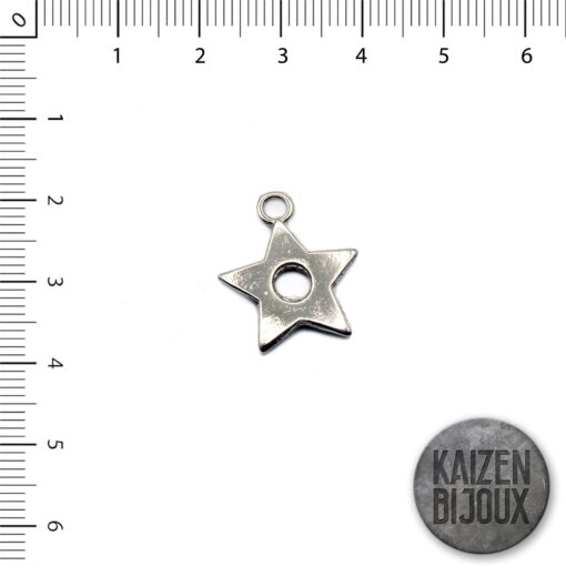 Dije estrella con circulo calado