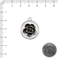 Dije redonda flor 22 mm c/esmaltado blanco/neg