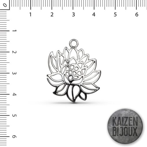 Flor de loto calada