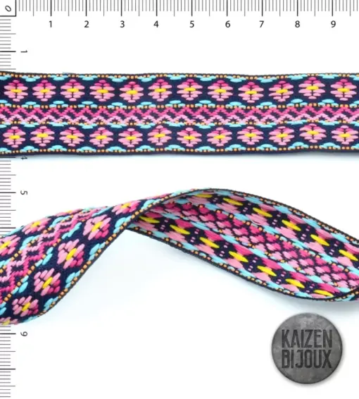 Galon Bordado Base Negra Rosa 2,8 cm